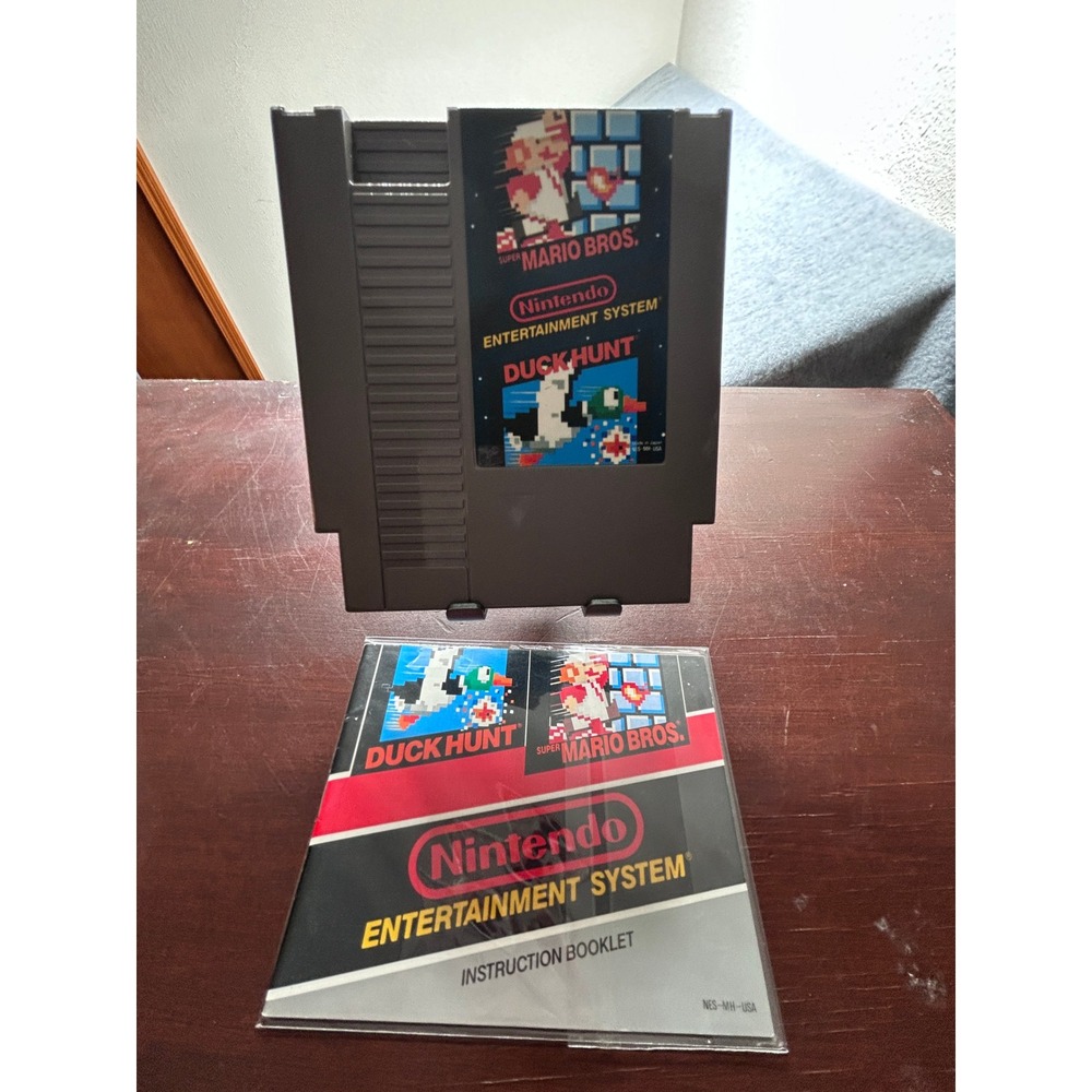 Super Mario Bros Duck Hunt NES Nintendo Game Cartridge with Manual and Sleeve